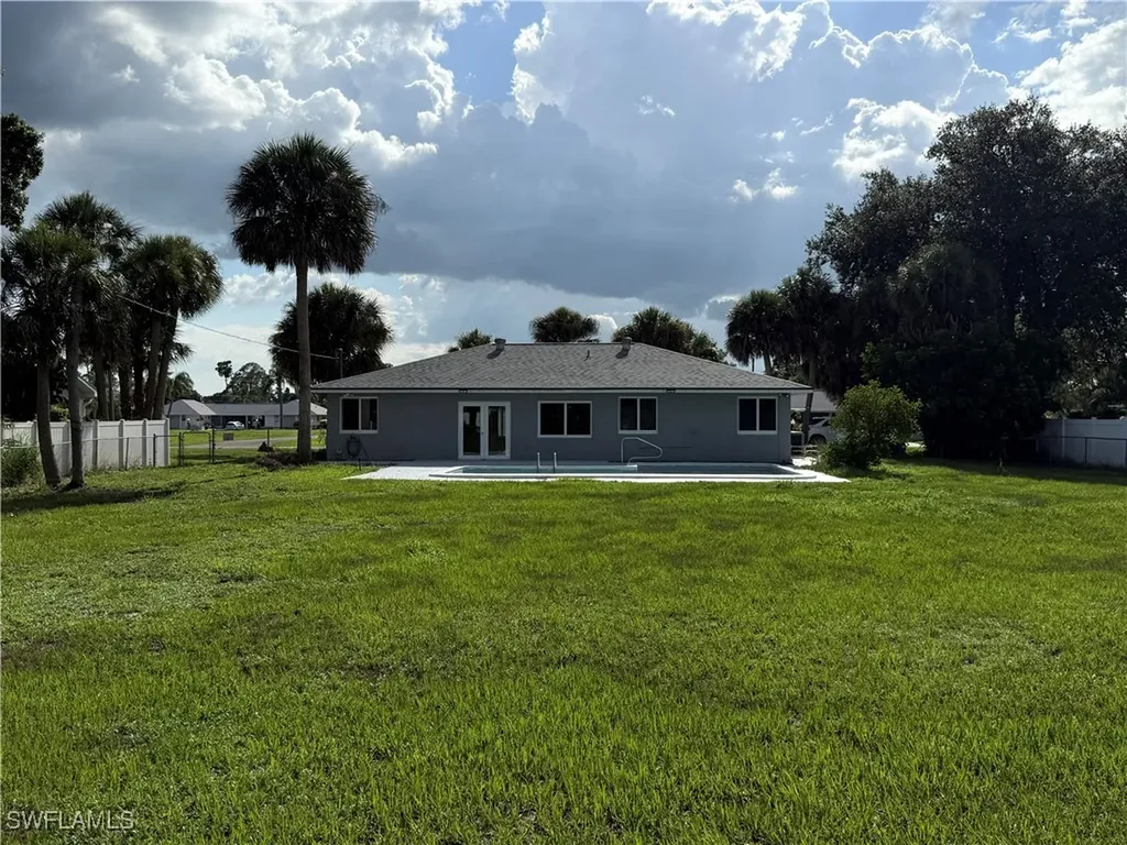 304 North Avenue Lehigh Acres FL 33936