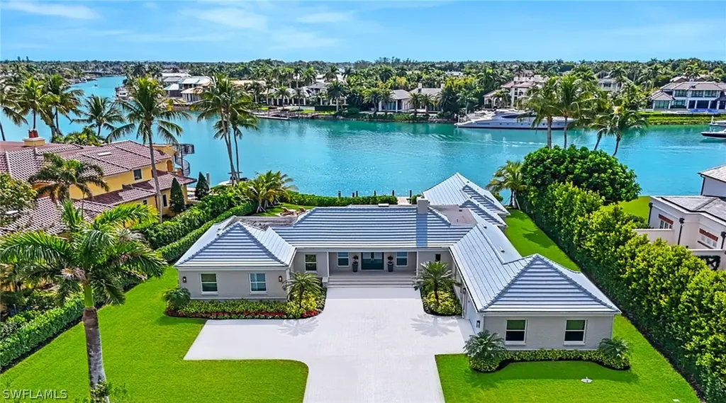440 Kings Town Drive Naples FL 34102