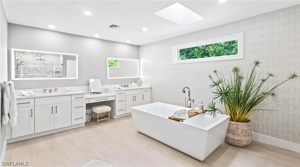 440 Kings Town Drive Naples FL 34102