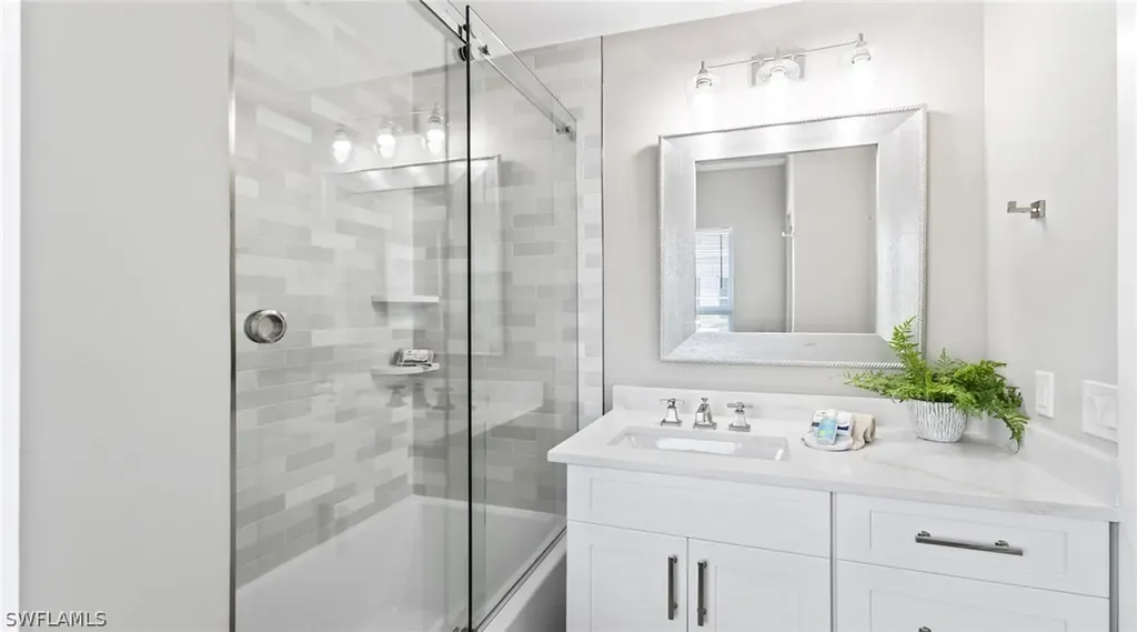 440 Kings Town Drive Naples FL 34102