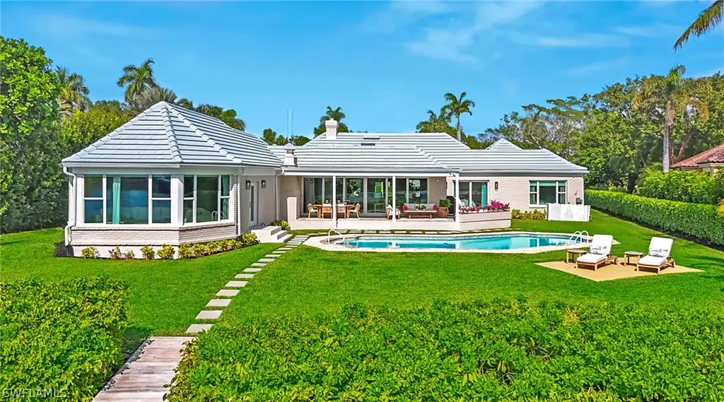 440 Kings Town Drive Naples FL 34102