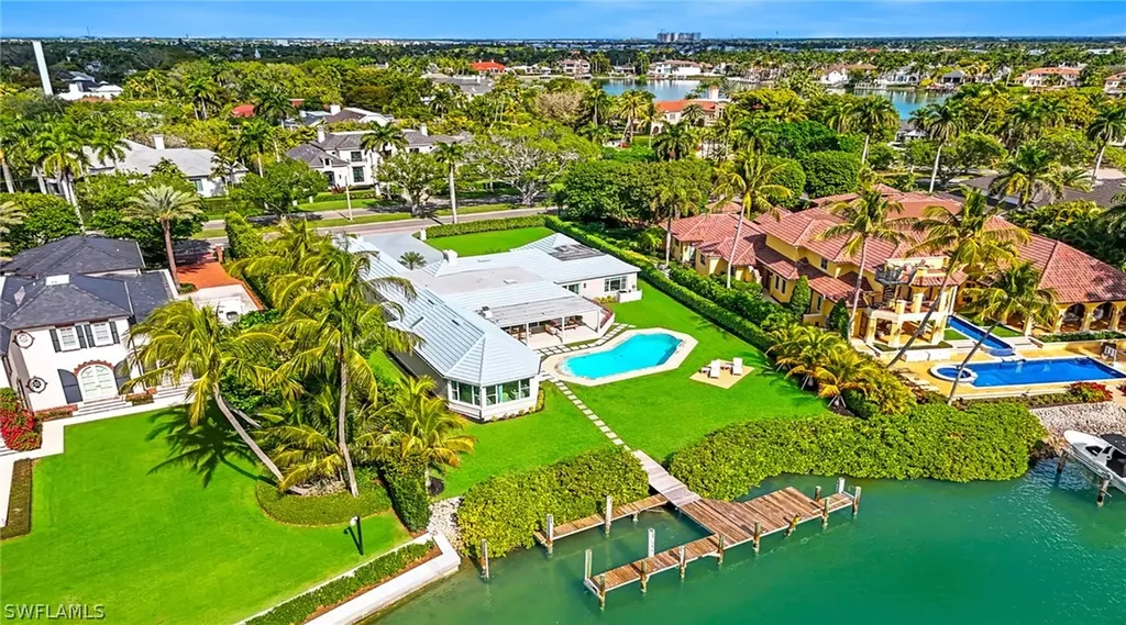 440 Kings Town Drive Naples FL 34102