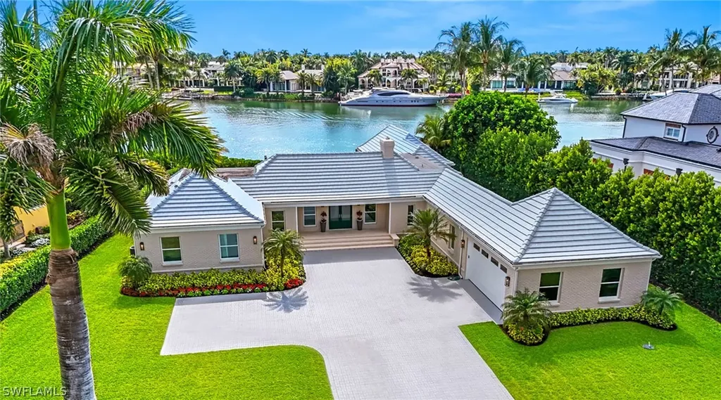 440 Kings Town Drive Naples FL 34102