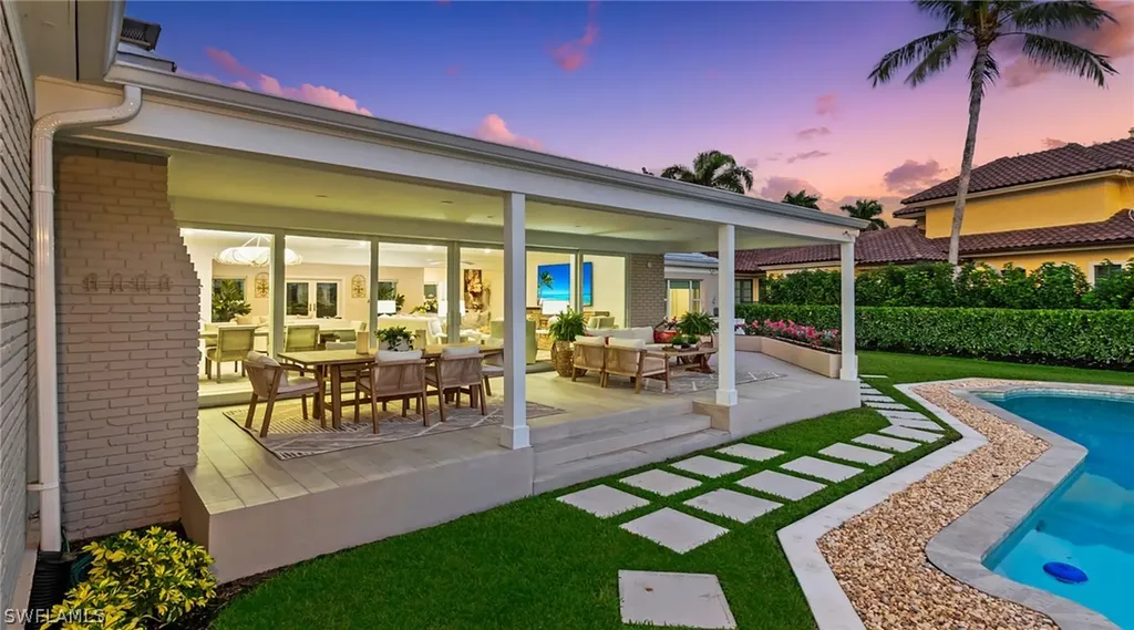 440 Kings Town Drive Naples FL 34102