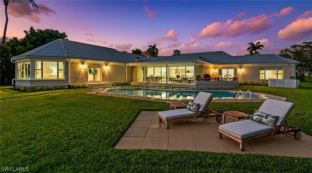 440 Kings Town Drive Naples FL 34102