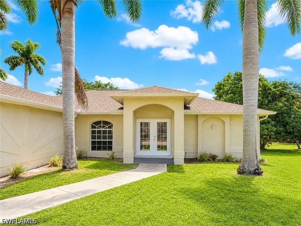 305 SE 16th Place Cape Coral FL 33990