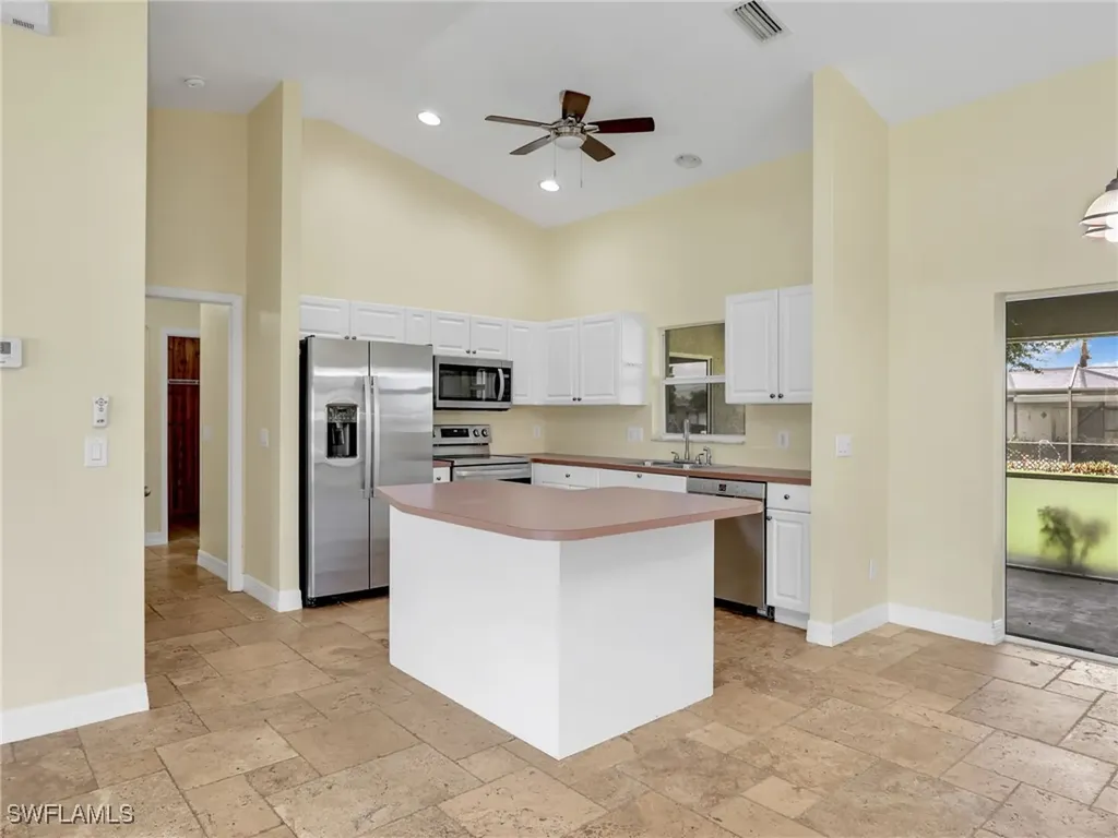 305 SE 16th Place Cape Coral FL 33990