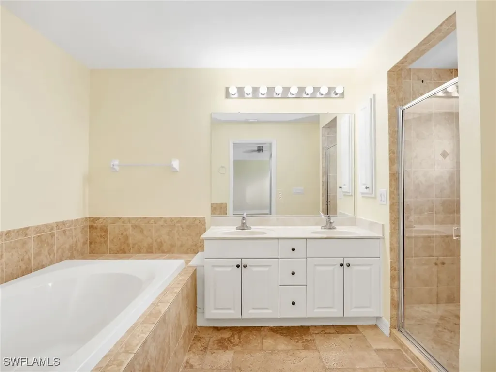 305 SE 16th Place Cape Coral FL 33990