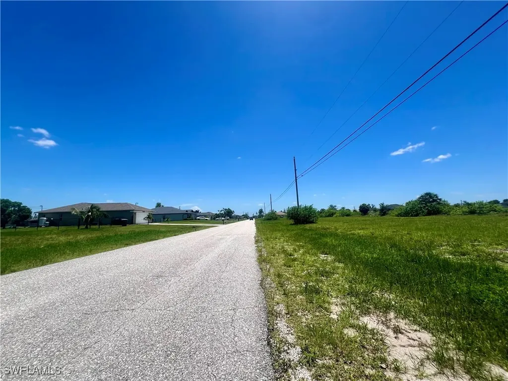 2208 NE 6th Avenue Cape Coral FL 33909