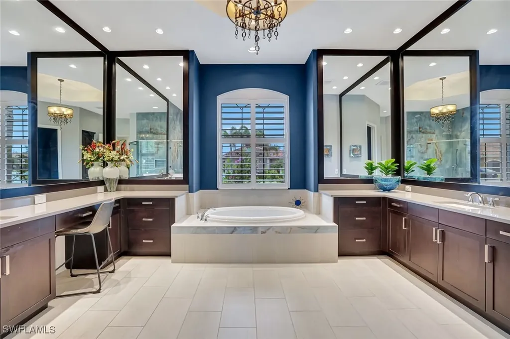 2930 Cinnamon Bay Circle Naples FL 34119