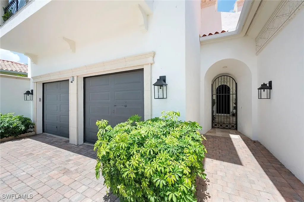 2749 Medallist Lane Naples FL 34109