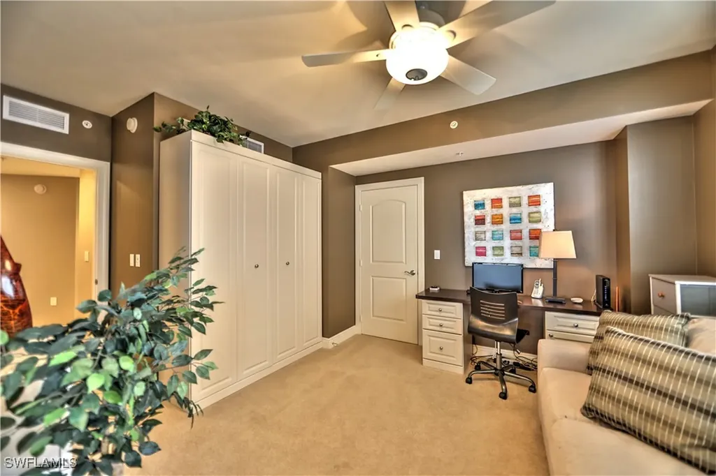 2090 W First Street Fort Myers FL 33901