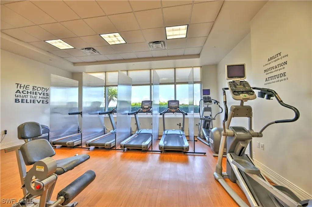 2090 W First Street Fort Myers FL 33901