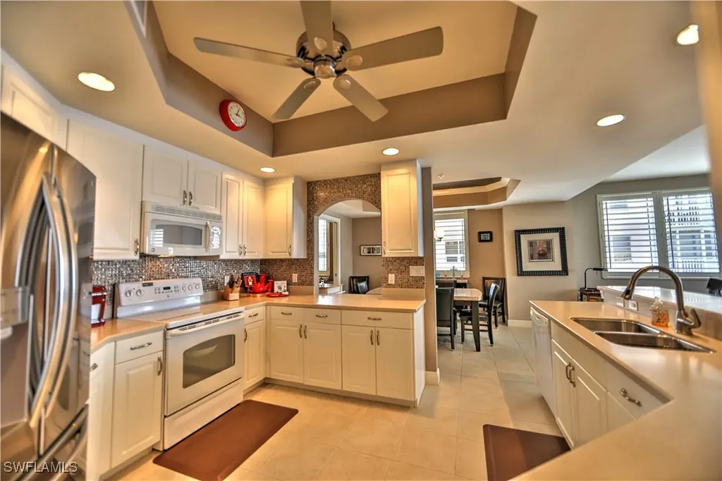 2090 W First Street Fort Myers FL 33901