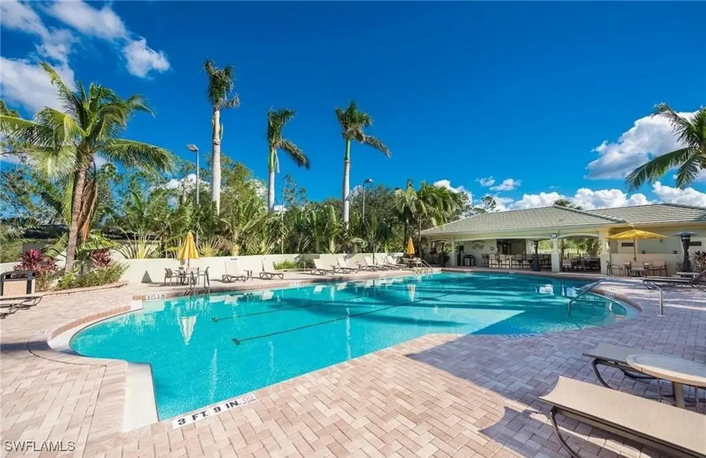 3830 Sawgrass Way Naples FL 34112
