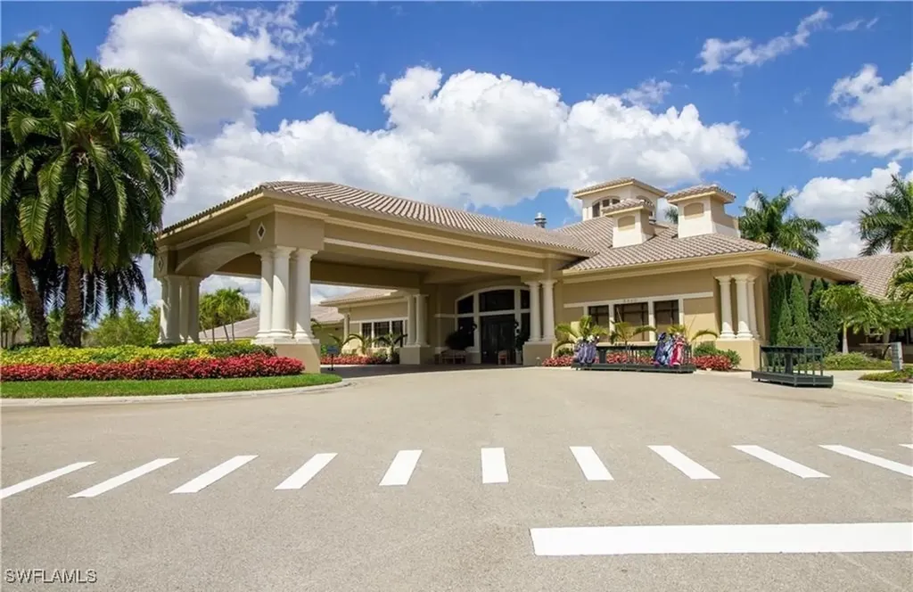 3830 Sawgrass Way Naples FL 34112