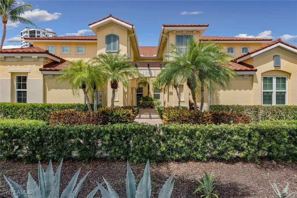 1263 Rialto Way Naples FL 34114
