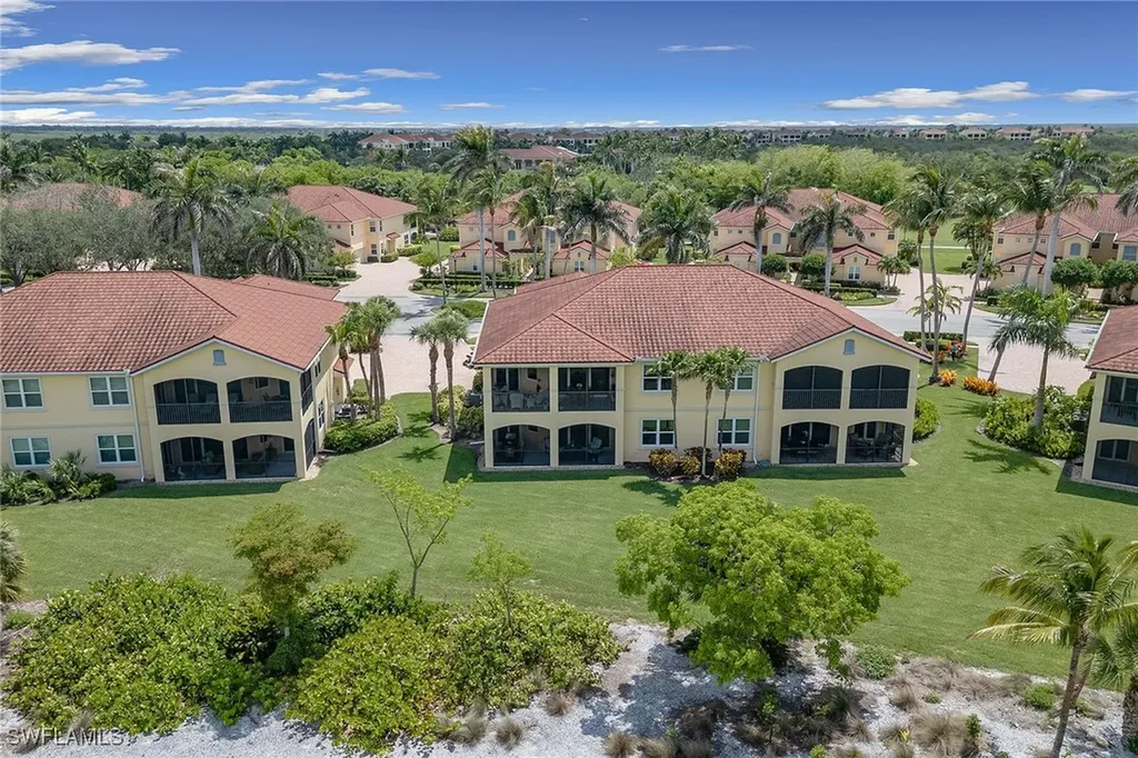 1263 Rialto Way Naples FL 34114