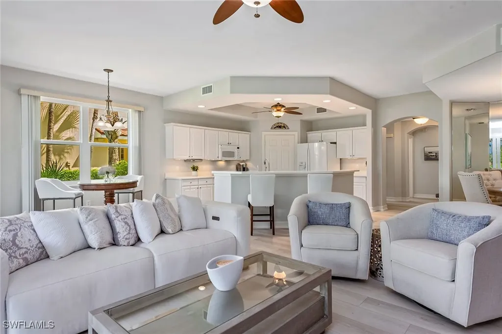 1263 Rialto Way Naples FL 34114