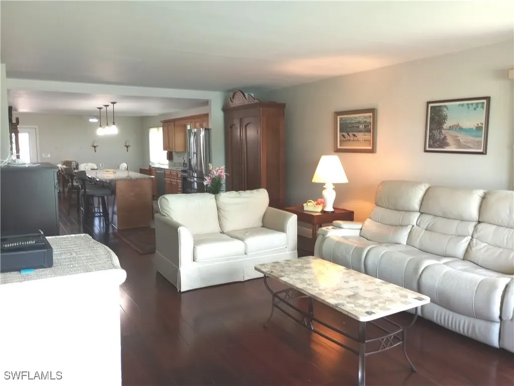 2133 SW Pine Lane Cape Coral FL 33991