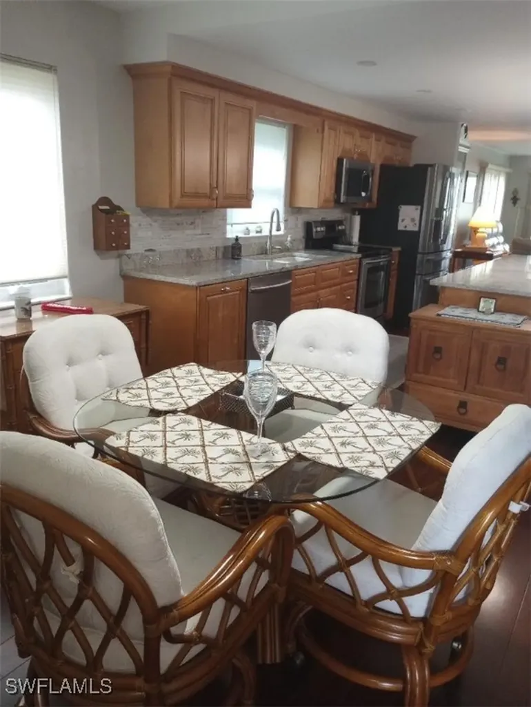 2133 SW Pine Lane Cape Coral FL 33991