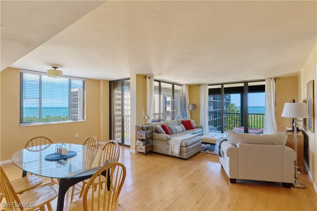 17 Bluebill Avenue Naples FL 34108