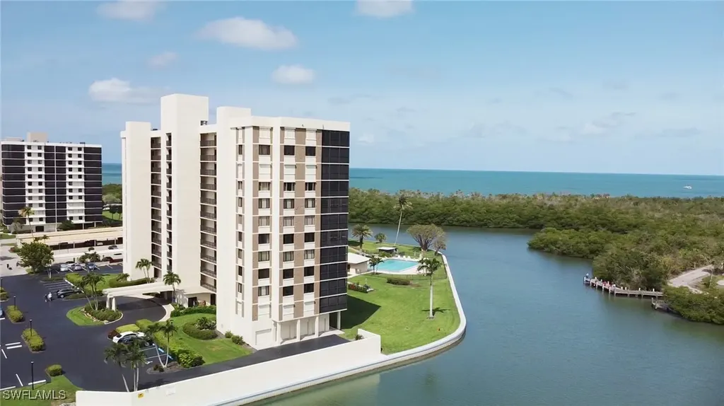 17 Bluebill Avenue Naples FL 34108