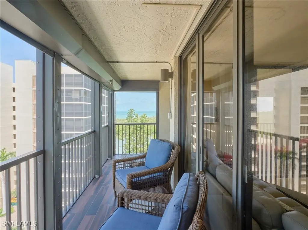 17 Bluebill Avenue Naples FL 34108