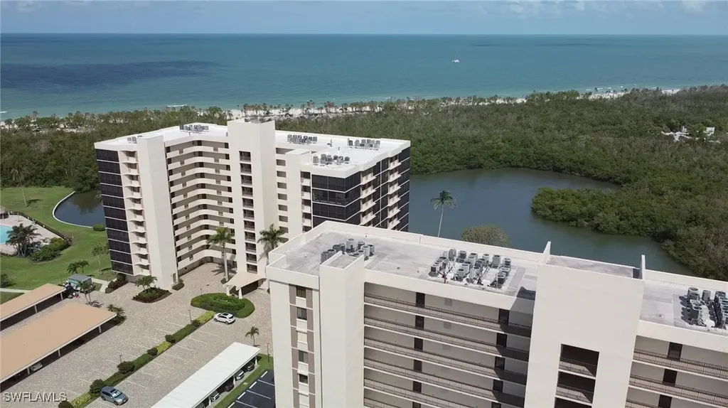 17 Bluebill Avenue Naples FL 34108