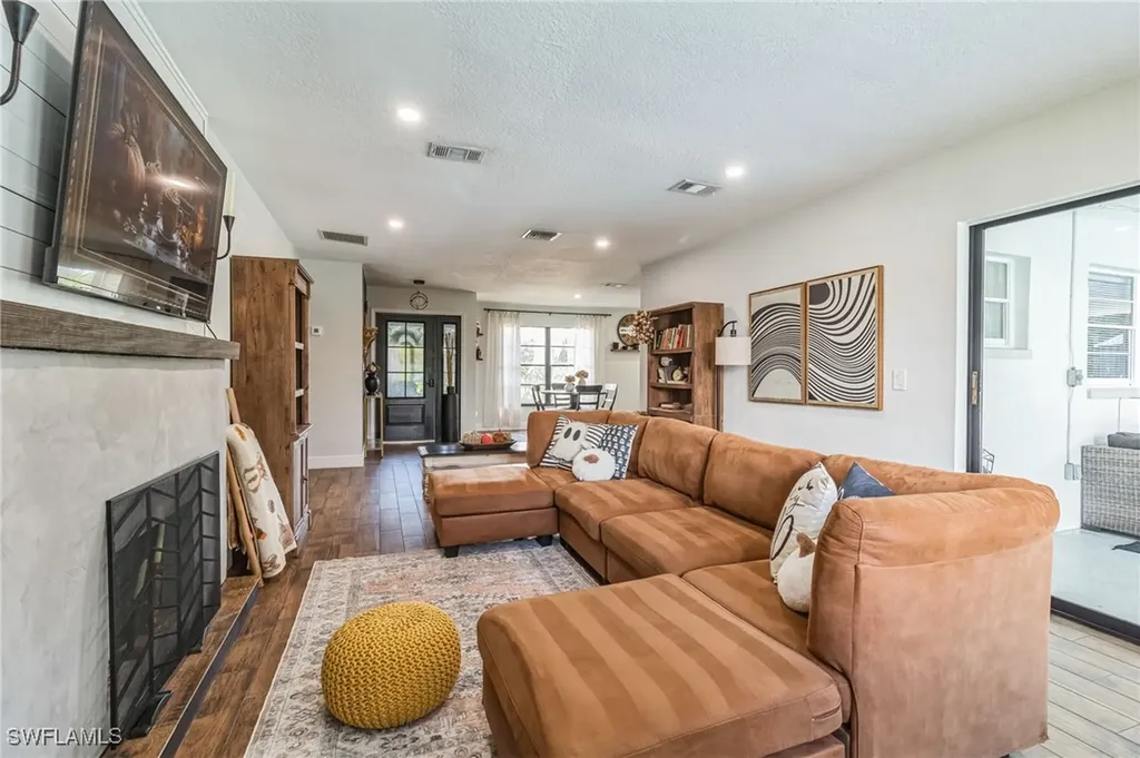 1019 Wyomi Drive Fort Myers FL 33919