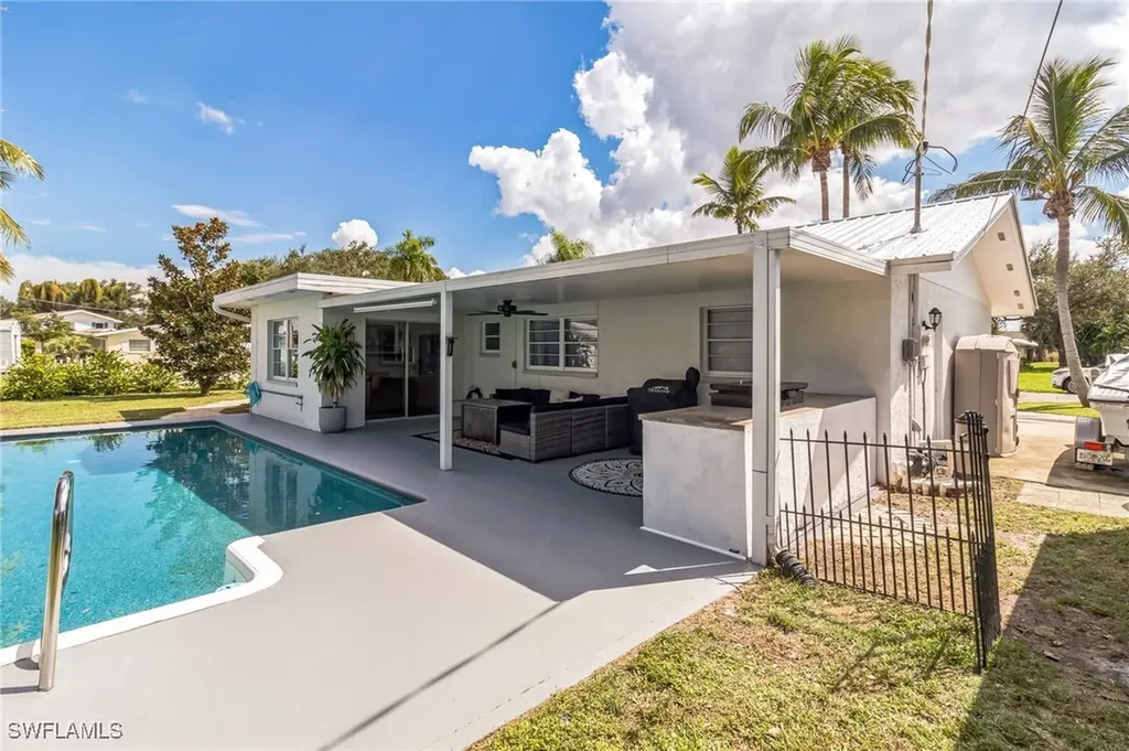 1019 Wyomi Drive Fort Myers FL 33919