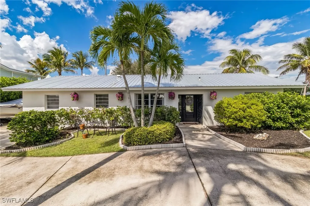 1019 Wyomi Drive Fort Myers FL 33919