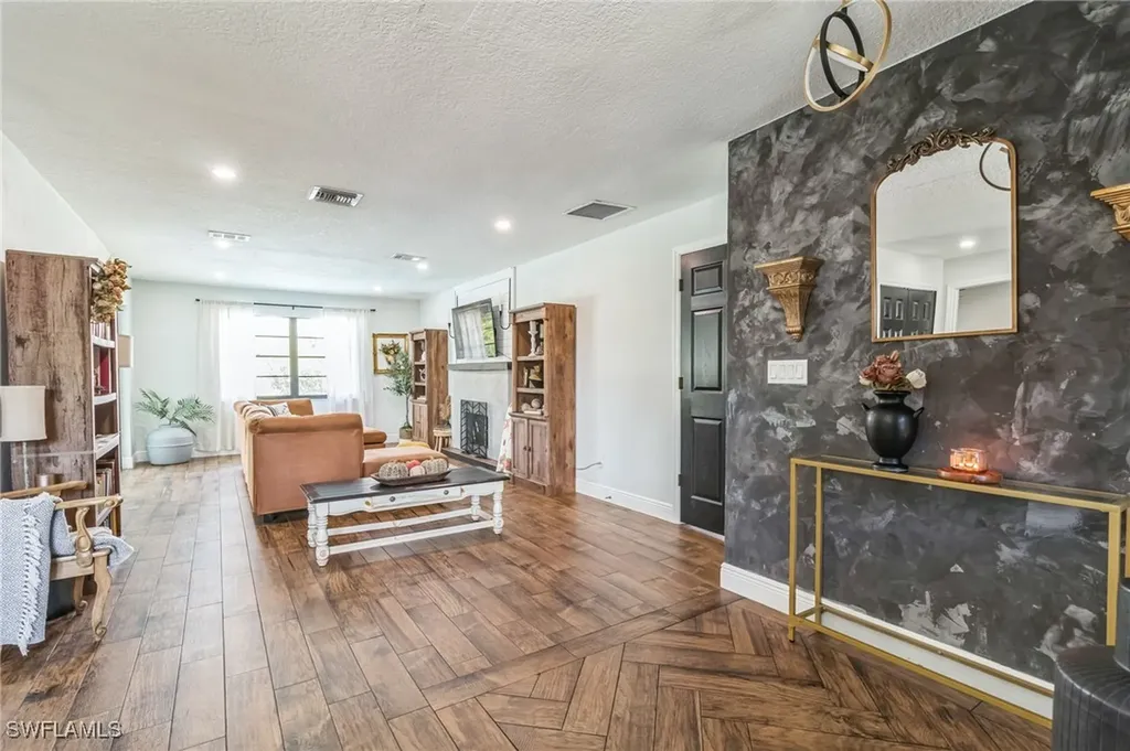 1019 Wyomi Drive Fort Myers FL 33919