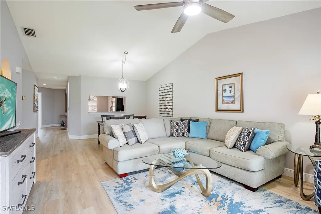 648 Mardel Court Naples FL 34104