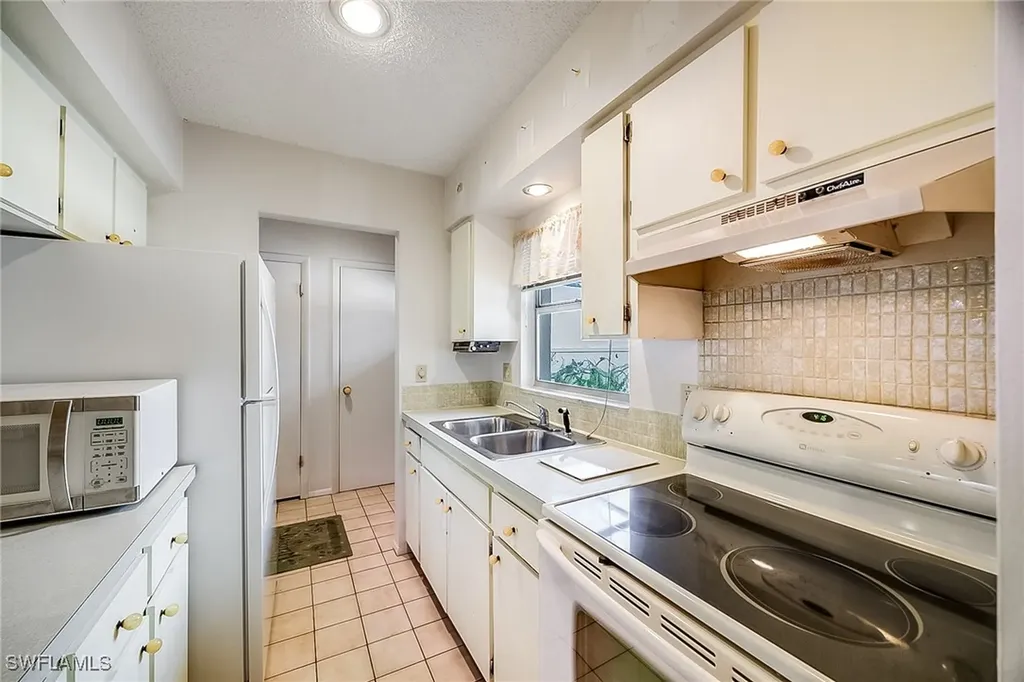 1500 Popham Drive Fort Myers FL 33919