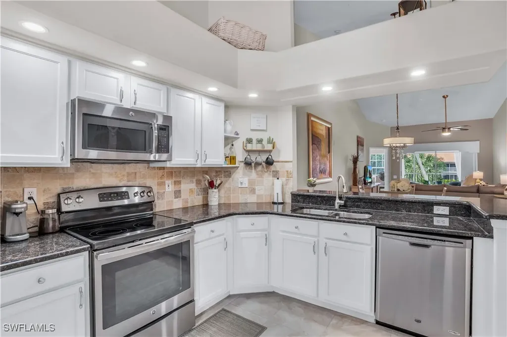 28076 Cavendish Court Bonita Springs FL 34135
