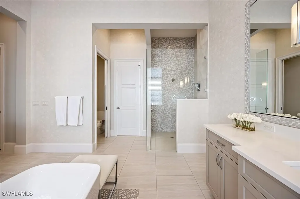 6818 Mangrove Avenue Naples FL 34109