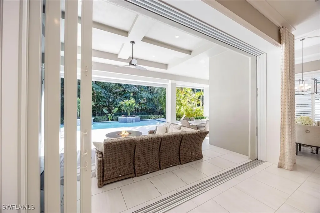 6818 Mangrove Avenue Naples FL 34109