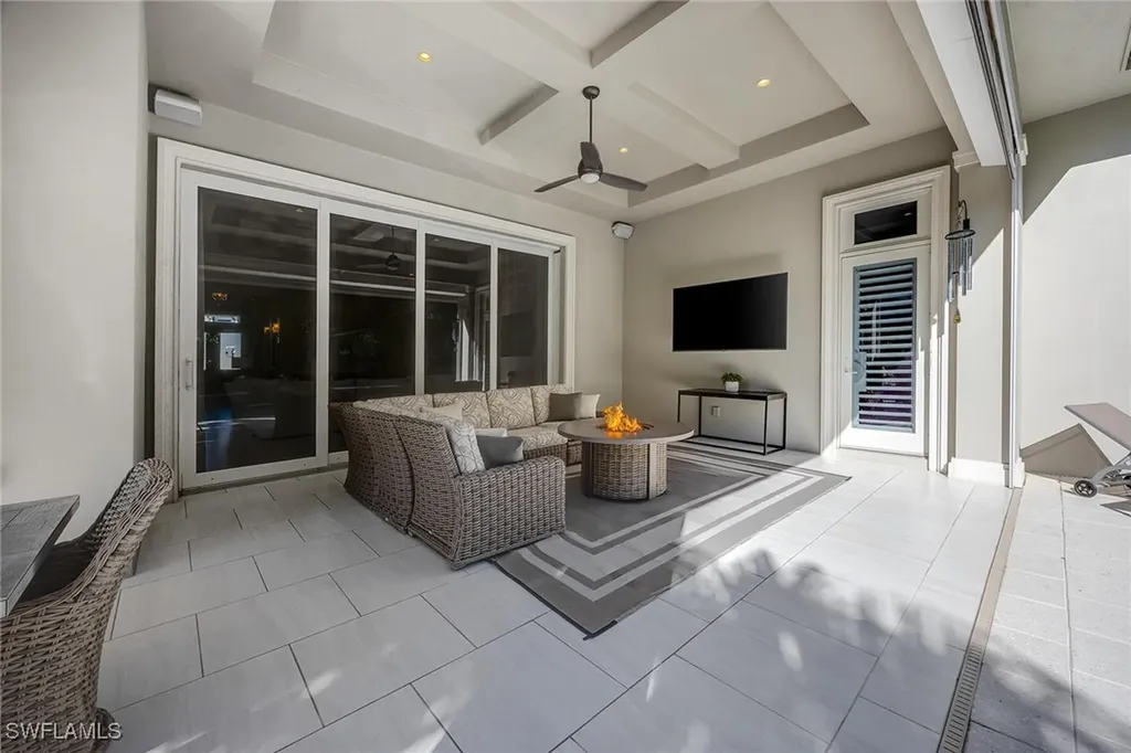 6818 Mangrove Avenue Naples FL 34109