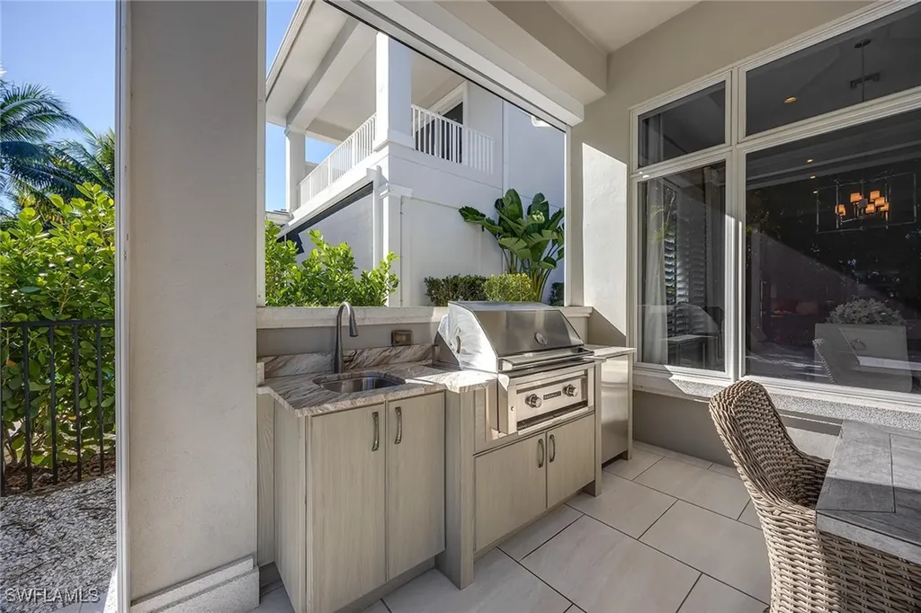 6818 Mangrove Avenue Naples FL 34109