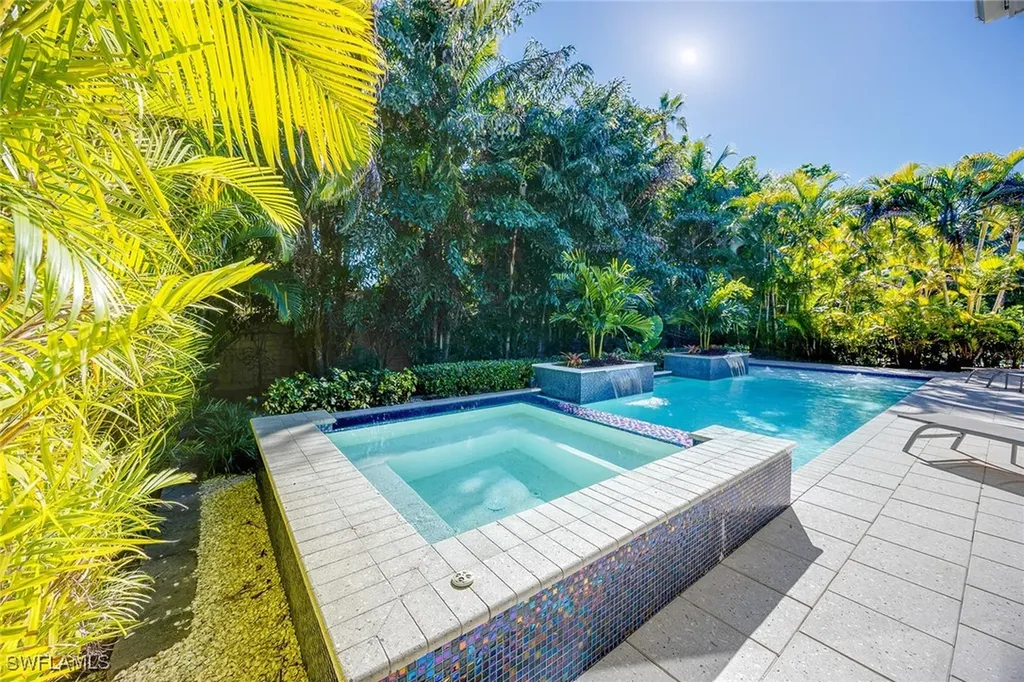 6818 Mangrove Avenue Naples FL 34109