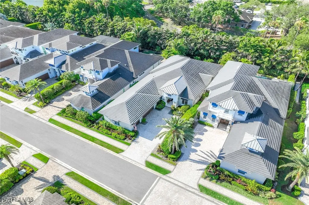 6818 Mangrove Avenue Naples FL 34109
