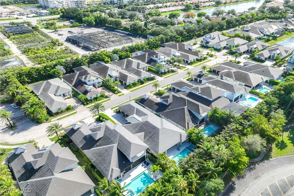 6818 Mangrove Avenue Naples FL 34109