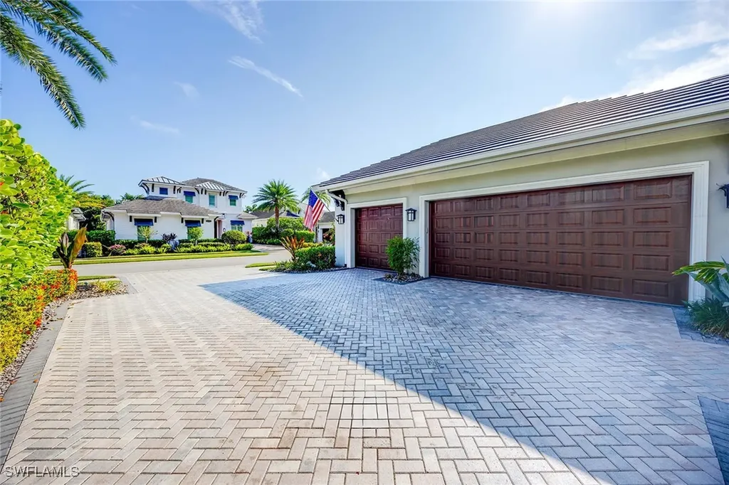 6818 Mangrove Avenue Naples FL 34109