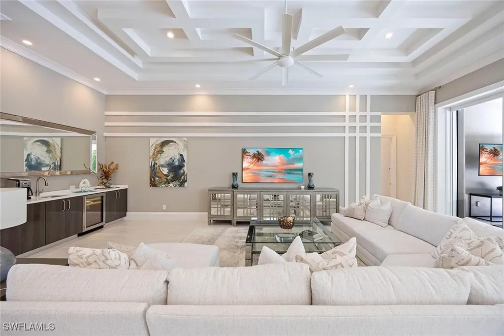 6818 Mangrove Avenue Naples FL 34109