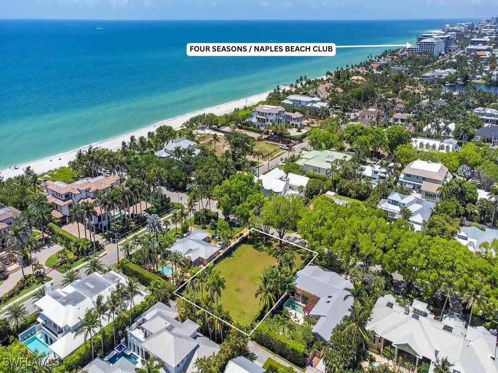 140 2nd Avenue N Naples FL 34102