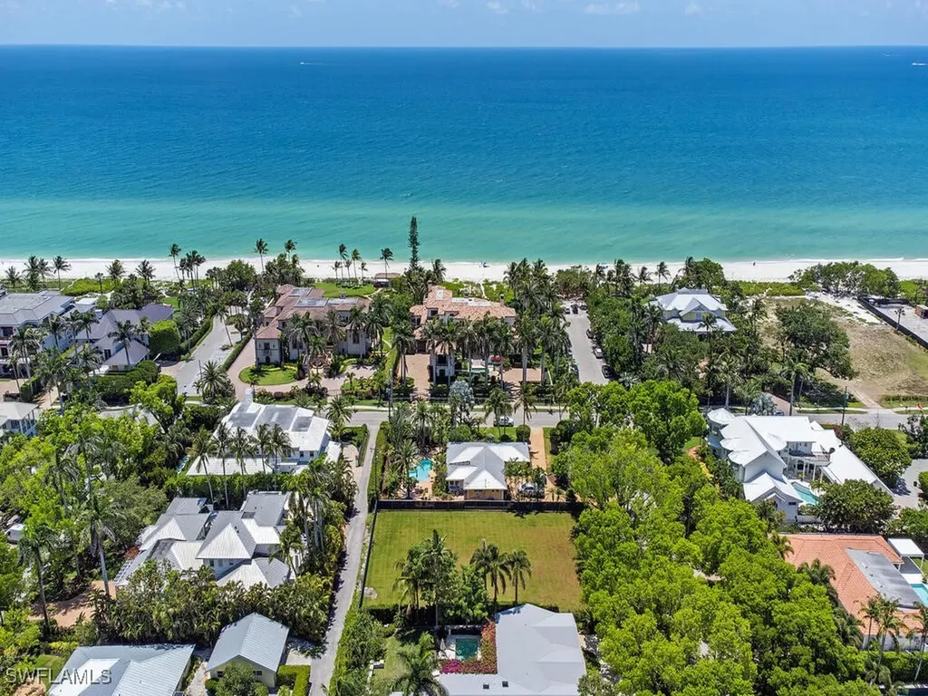 140 2nd Avenue N Naples FL 34102