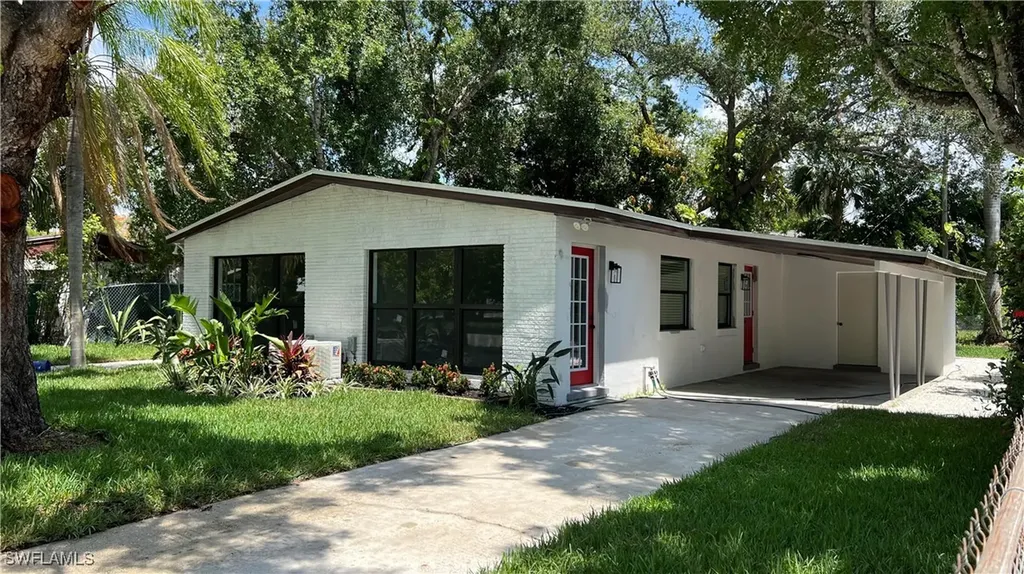 2615/2617 Michigan Avenue Fort Myers FL 33916