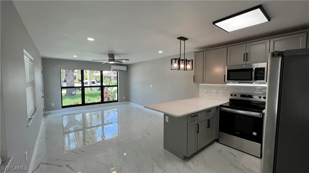 2615/2617 Michigan Avenue Fort Myers FL 33916
