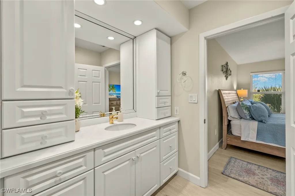 1283 Par View Drive Sanibel FL 33957